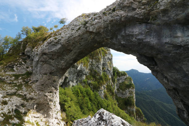 Arco naturale del Monte Forato nelle Alpi Apuane, Stazzema